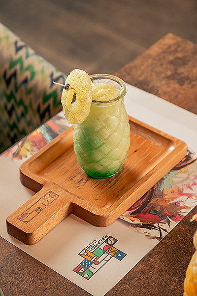 Kiwi and pineapple smoothie